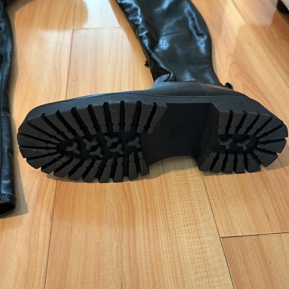 Zara flat over the knee boots with stretch shaft, size 38, great condition - Picture 7 of 9